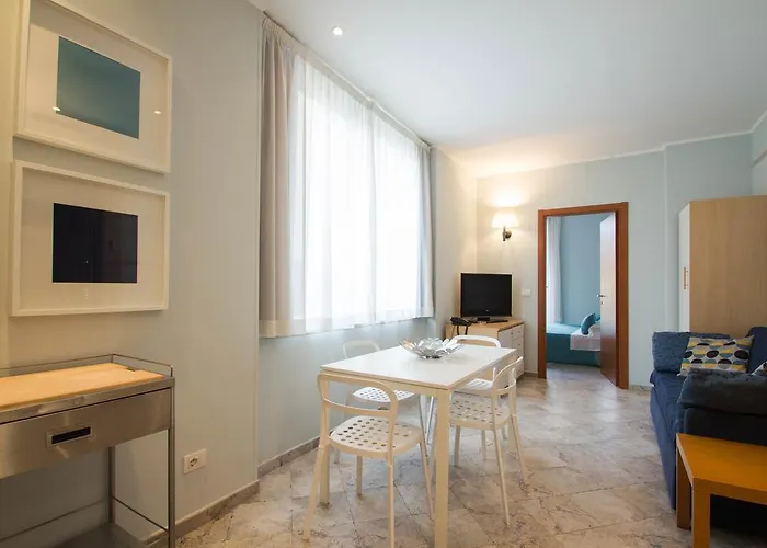 Отель Hotel Corso Alaxi Hotels Алассио